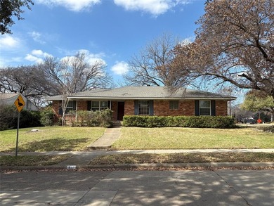 Blue Lake Home Active Under Contract in Richardson Texas