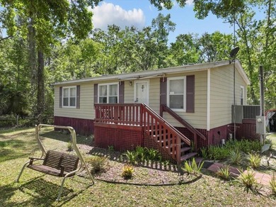 Suwannee River Home For Sale in Chiefland Florida