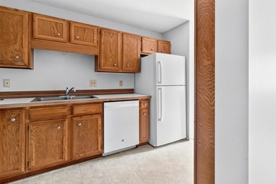Move-in ready and recently refreshed, this spacious 2-bedroom - photo 11