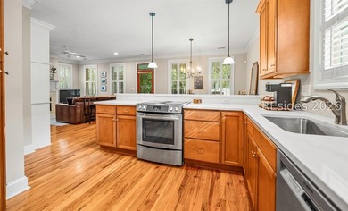 Nestled on a quiet dead-end street in the highly sought-after - photo 15