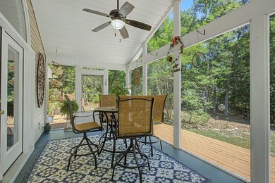 Waterfront on Lake Talquin! Plenty of room to spread out on a - photo 17