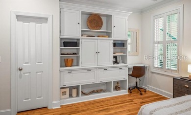 Nestled on a quiet dead-end street in the highly sought-after - photo 19