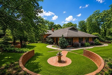 Welcome to 325 Lanham Circle, where timeless Southern elegance - photo 34