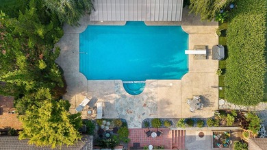 Welcome to 325 Lanham Circle, where timeless Southern elegance - photo 38