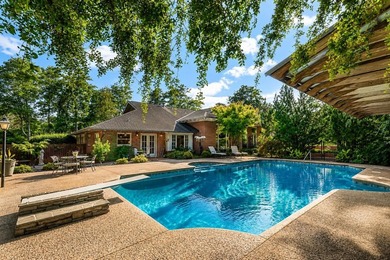 Welcome to 325 Lanham Circle, where timeless Southern elegance - photo 40