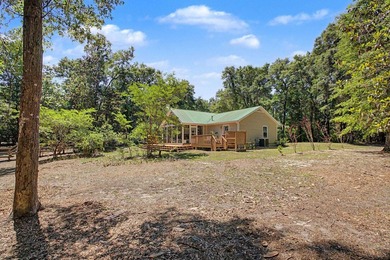 Waterfront on Lake Talquin! Plenty of room to spread out on a - photo 42