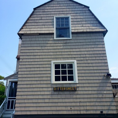 So many property descriptions begin by typifying homes as - photo 47