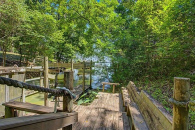 Waterfront on Lake Talquin! Plenty of room to spread out on a - photo 49