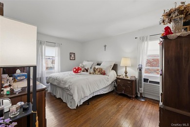 Spacious and well-maintained legal two-family home located in - photo 7
