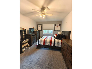 Bright and spacious three-bedroom, two-bathroom first floor unit - photo 9