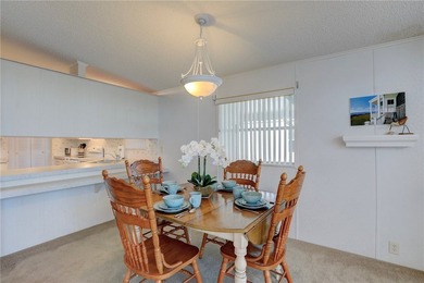 Offers sturdy 2x6 construction. Fully furnished residence - photo 5