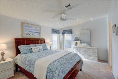 Offers sturdy 2x6 construction. Fully furnished residence - photo 9
