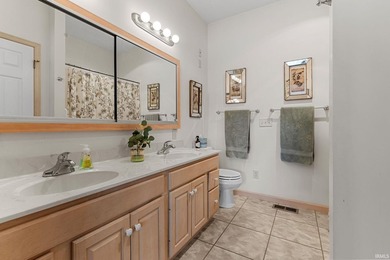 Welcome to effortless living in the desirable River Park Villas! - photo 22