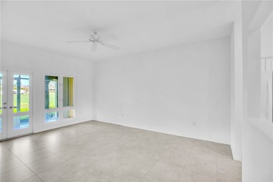 Enjoy the fabulous lifestyle of Grand Harbor! Rare 1st floor - photo 5