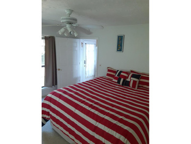 Tucked away on Choctawhatchee Bay, this charming Florida cottage - photo 8