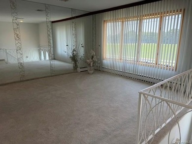 Beautiful, move-in-ready High Ranch featuring 3 bedrooms, a - photo 14