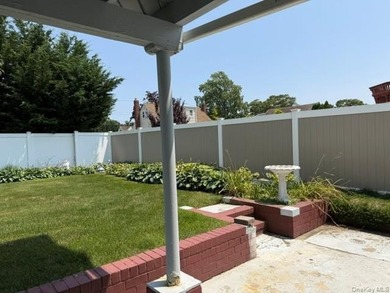 Beautiful, move-in-ready High Ranch featuring 3 bedrooms, a - photo 19
