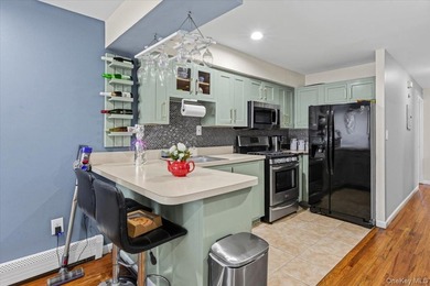 This beautiful, legal 2 Dwelling- property, 24 yrs old, 18.75 x - photo 20