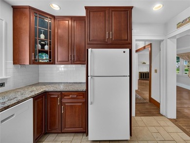 ***OPEN HOUSE THURSDAY 7/16 FROM 4-6PM*** Welcome home to this - photo 7