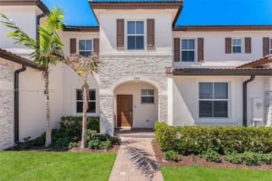 Lake Townhome/Townhouse For Sale in Miami, Florida