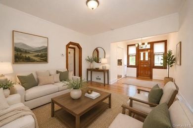 Beautifully maintained attached brick Tudor in a prime Fresh - photo 6