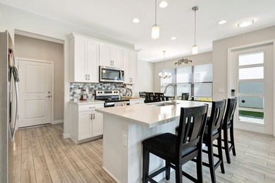 Step into this stunning 3-bedroom, 2.5-bath End-unit townhome - photo 15