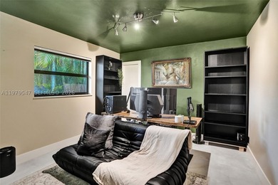 Beautiful 4BR/2.5BA pool home on a quiet cul-de-sac in the heart - photo 22