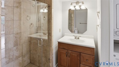 One of the most stunning condos at Hathaway Towers also offers - photo 24