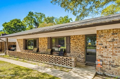 NO HOA community: This single-story home is in a great biking - photo 6