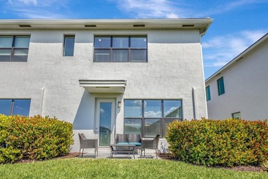 Step into this stunning 3-bedroom, 2.5-bath End-unit townhome - photo 29