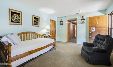 NO HOA community: This single-story home is in a great biking - photo 10