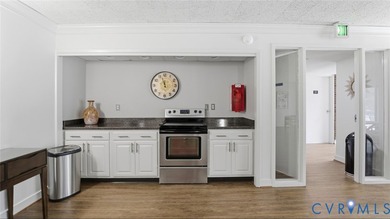One of the most stunning condos at Hathaway Towers also offers - photo 33