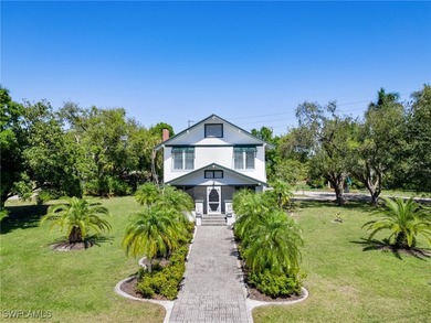 Historic Seminole Park gem in the heart of Fort Myers, just