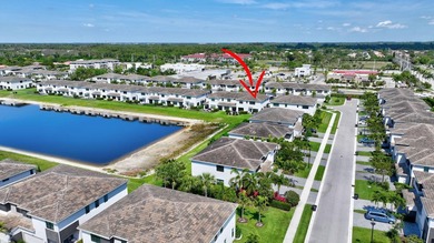 Step into this stunning 3-bedroom, 2.5-bath End-unit townhome - photo 37