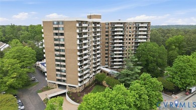 One of the most stunning condos at Hathaway Towers also offers - photo 40