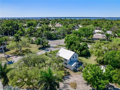 Historic Seminole Park gem in the heart of Fort Myers, just
