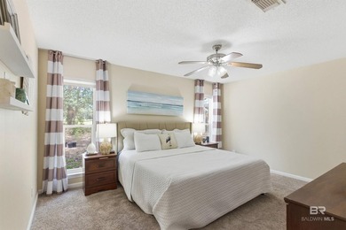 Welcome to this spacious 2-bedroom, 2-bathroom ground-floor - photo 7