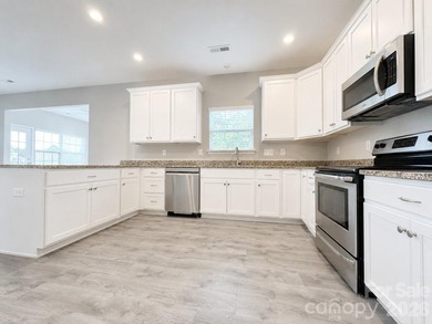 Vacant -- Easy to Show!!! Welcome to 2482 Chatham Run Dr - photo 3