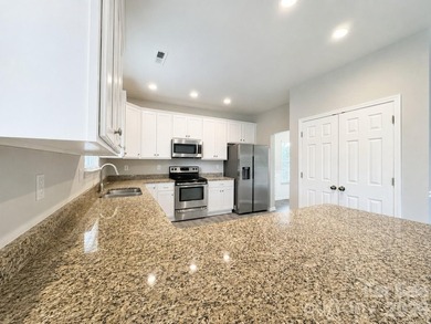 Vacant -- Easy to Show!!! Welcome to 2482 Chatham Run Dr - photo 4