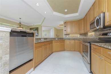 You won't want to miss this gorgeous 3 BR, 2 bath furnished end - photo 12