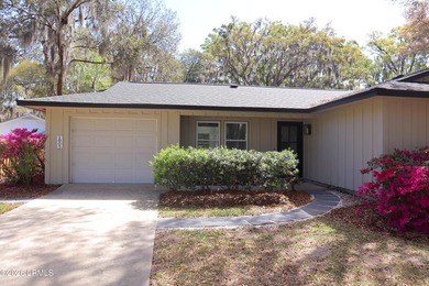 Beautifully renovated 3-bedroom, 2-bath ranch in the heart of - photo 3