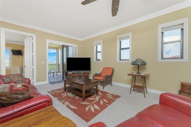 You won't want to miss this gorgeous 3 BR, 2 bath furnished end - photo 16