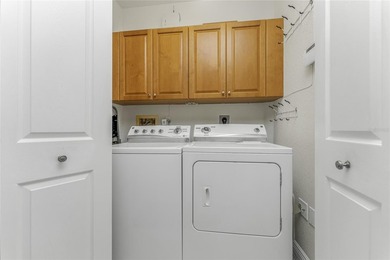 You won't want to miss this gorgeous 3 BR, 2 bath furnished end - photo 22