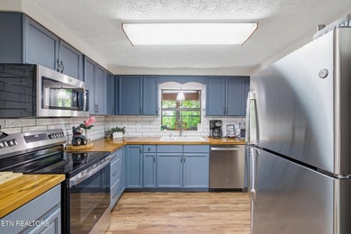 Welcome to 730 Chris Way--a rare, lake retreat FEATURED ON - photo 28