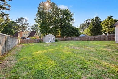 Outstanding, move right in 3 bedrooms, 2 baths rancher! Open - photo 30