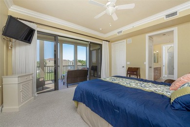 You won't want to miss this gorgeous 3 BR, 2 bath furnished end - photo 33