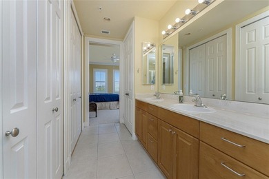 You won't want to miss this gorgeous 3 BR, 2 bath furnished end - photo 36
