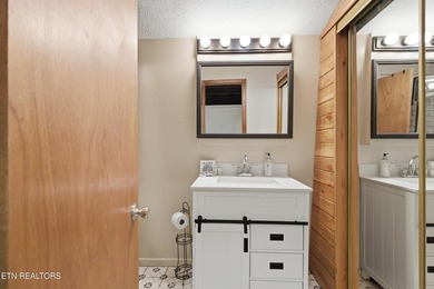 Welcome to 730 Chris Way--a rare, lake retreat FEATURED ON - photo 47