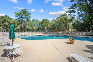 This villa has a bright, refreshed, move-in-ready feel with NEW - photo 4