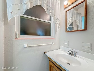 COME SEE THIS WELL-MAINTAINED home in established neighborhood - photo 22